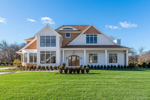 1815 Laurel Ave, Southold, NY 11971