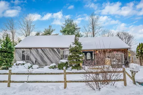 47 Georgia St, East Northport, NY 11731