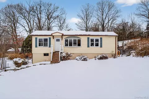 9 Ludwig Dr, Monroe, NY 10950