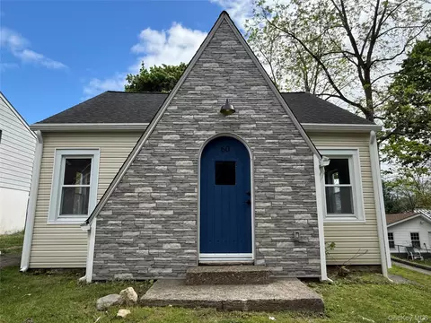 60 W Jeanibo Rd, Monroe, NY 10950