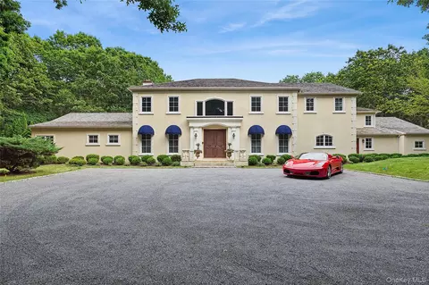 1 Terrys Trl, East Hampton, NY 11937