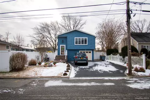 1390 America Ave, West Babylon, NY 11704