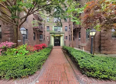 99-34 67th Rd #5D, New York, NY 11375
