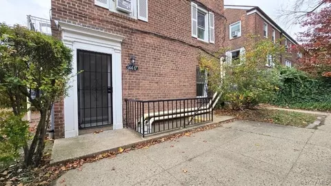 144-17 Grand Central Pkwy #67GA, Jamaica, NY 11435