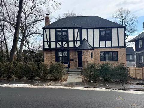 54 Rockland Ave, Yonkers, NY 10705