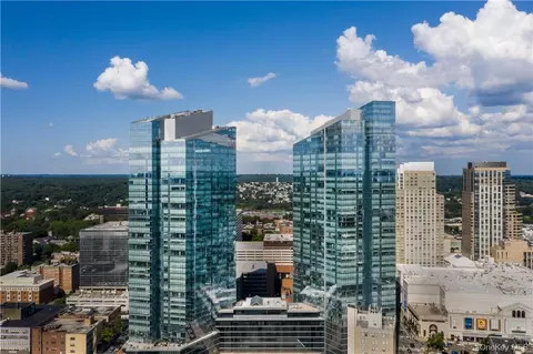 5 Renaissance Sq #28G, White Plains, NY 10601