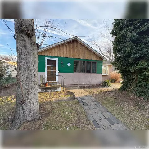20 Jay St, Lake Ronkonkoma, NY 11779
