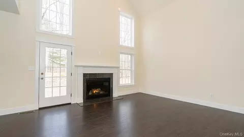 Living - 43 Malloy Rd, Shawangunk, NY 12589 photo 3 of 5