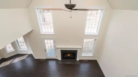 Entry Way - 43 Malloy Rd, Shawangunk, NY 12589 photo 4 of 6