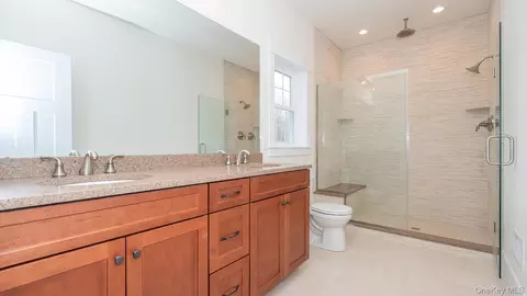 Bath - 43 Malloy Rd, Shawangunk, NY 12589 photo 1 of 6