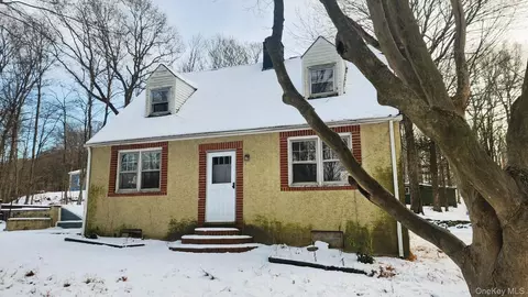 19 Whittier Hills Rd, North Salem, NY 10560