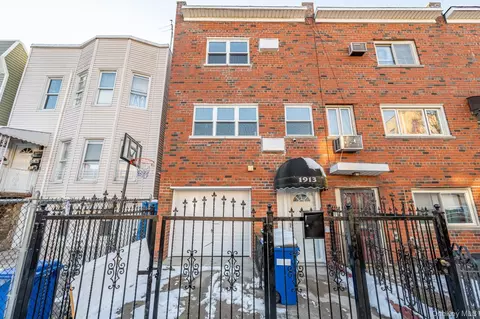 1913 Barnes Ave, New York, NY 10462