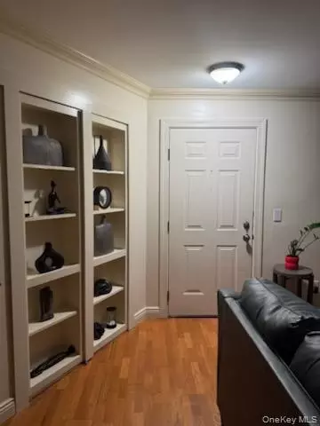 Entry Way - 23 Nottingham Cir #23, Peekskill, NY 10566 photo 2 of 2