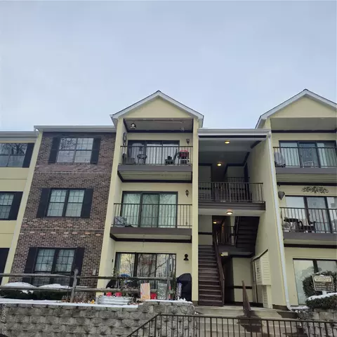23 Nottingham Cir #23, Peekskill, NY 10566