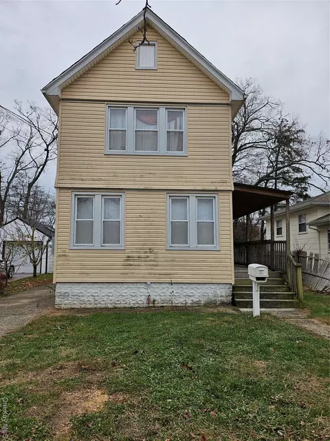 54 W Marshall St, Hempstead, NY 11550