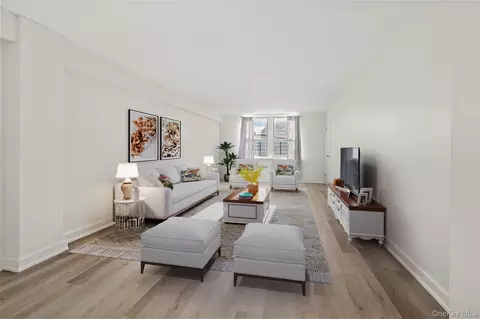 67-41 Burns St #107, New York, NY 11375