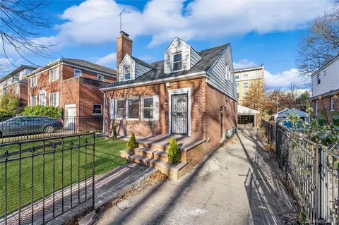 17031 Grand Central Pkwy, Jamaica, NY 11432