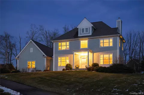 18 Stonehollow Dr, Southeast, NY 10509
