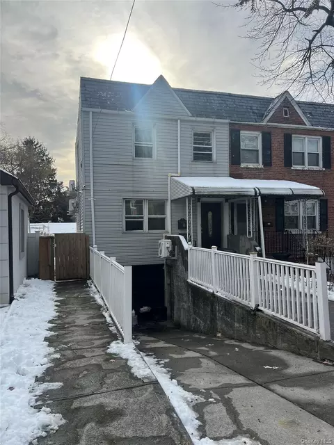 14708 32nd Ave, Flushing, NY 11354