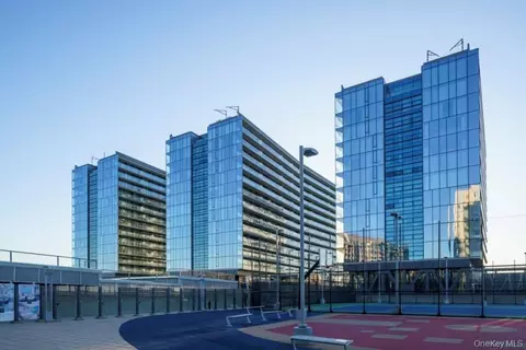 131-01 40th Rd #19Z, Flushing, NY 11354