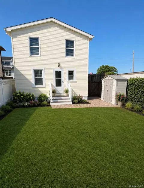 3680 Naomi St, Seaford, NY 11783