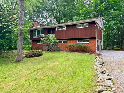 94 Whangtown Rd, Kent, NY 10512