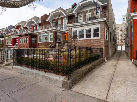 1065 Carroll St, Brooklyn, NY 11225