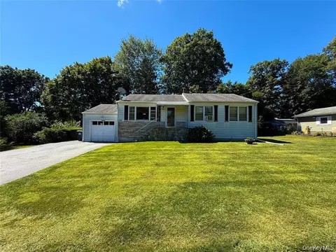 7 Dene Rd, Newburgh, NY 12550