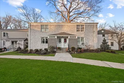 81 Glen Keith Rd # L, Glen Cove, NY 11542