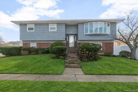 219 Pearsall Pl, Woodmere, NY 11598