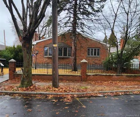 3237 Rawlins Ave, New York, NY 10465