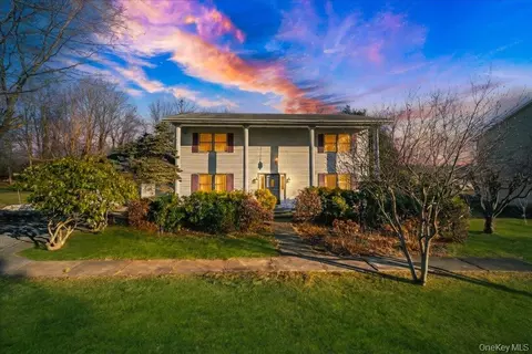 218 Plattekill Ardonia Rd, Wallkill, NY 12589