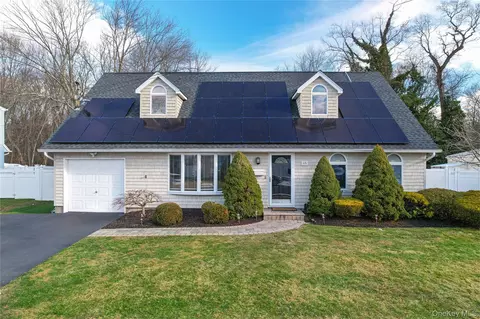 65 Birchbrook Dr, Smithtown, NY 11787