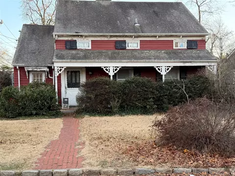 199 Cherry St, Woodmere, NY 11598