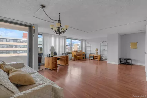 166-31 9th Ave #8A, New York, NY 11357 photo 3