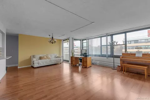 166-31 9th Ave #8A, New York, NY 11357 photo 4