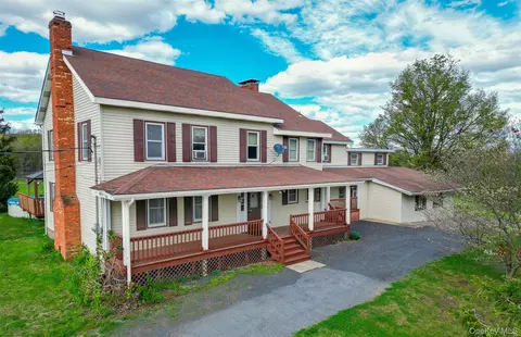 238 S Centerville Rd, Middletown, NY 10940