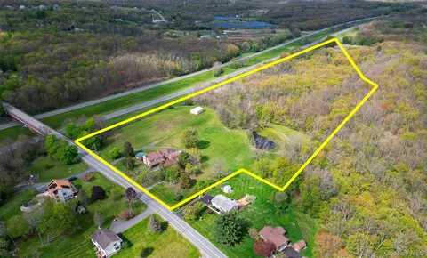 238 S Centerville Rd, Middletown, NY 10940