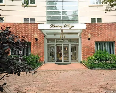 171 Great Neck Rd #1N, North Hempstead, NY 11021