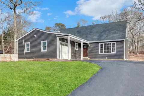 321 Smith Rd, Shirley, NY 11967