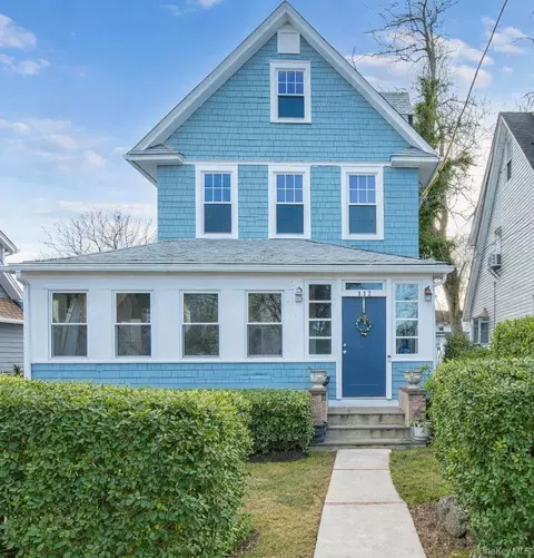 132 Mayflower Ave, New Rochelle, NY 10801