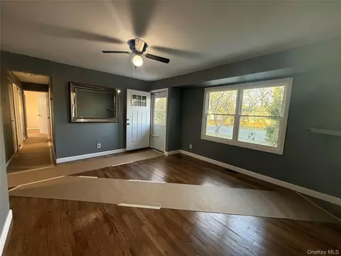 2804 Eagle Ave, Medford, NY 11763