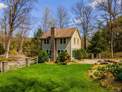 1063 Sawkill Rd, Kingston, NY 12401