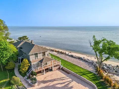 516 Asharoken Ave, Northport, NY 11768