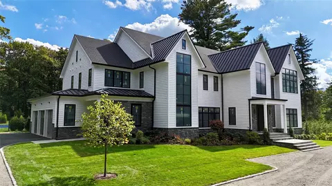 6 Cooper Rd, Scarsdale, NY 10583