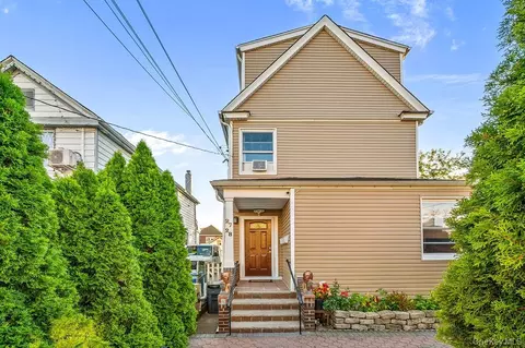 27-28 Humphreys St, East Elmhurst, NY 11369