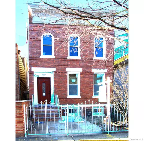 1438 E 95 St, Brooklyn, NY 11236
