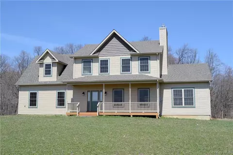 475 Dubois Rd, Shawangunk, NY 12589