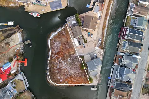 6 Island Plz, Hempstead, NY 11710