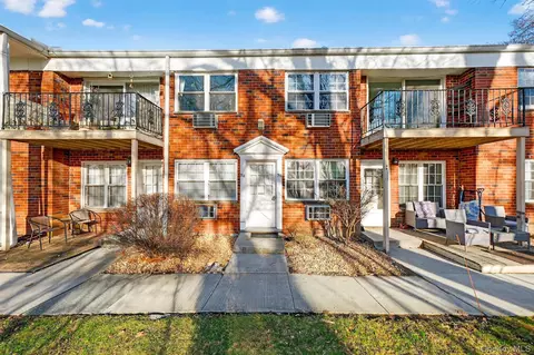 4 Colonial Rd #96, Beacon, NY 12508